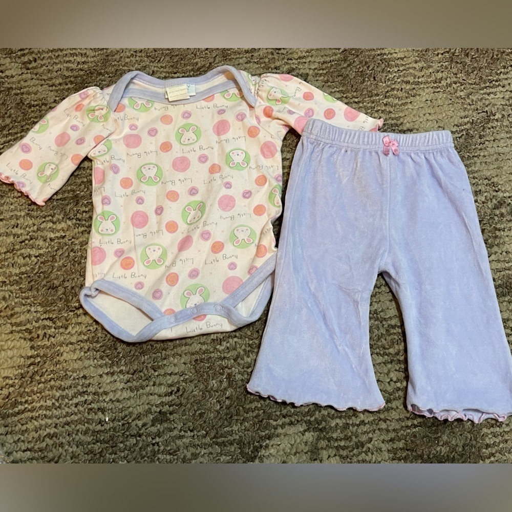 🌼4/$25🌼 Baby 3 Month Velvet Bunny Outfit